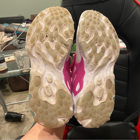 Nike React Presto Athletic Shoes Women’s size 8.5 White Hyper Violet - Picture 5 of 7